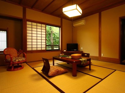 内湯付き和室 おみなえし