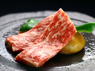 ご夕食 黒毛和牛溶岩焼き／一例