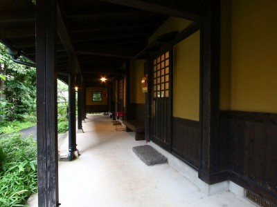 客室へ誘う回廊